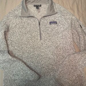 Patagonia Gray women’s 1/4 zip fleece